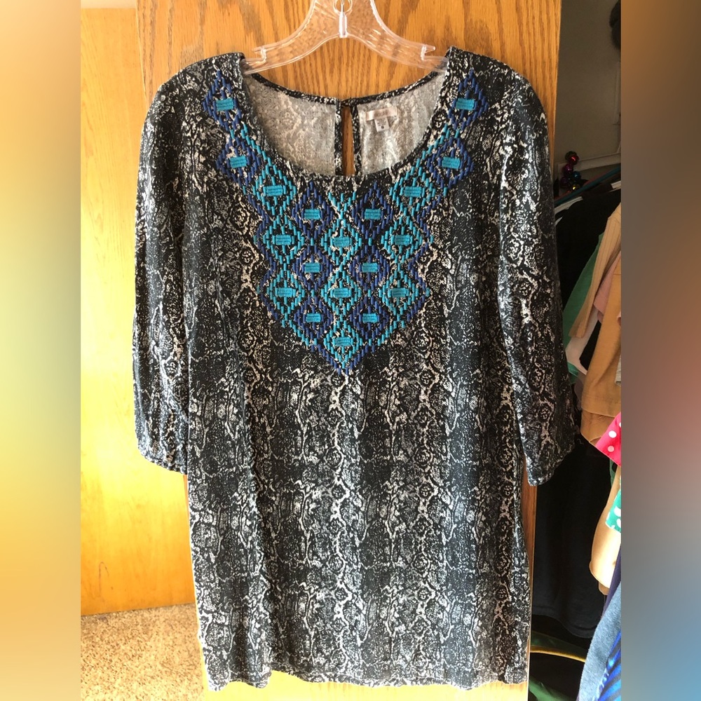 Ecoté embroidered dress size small